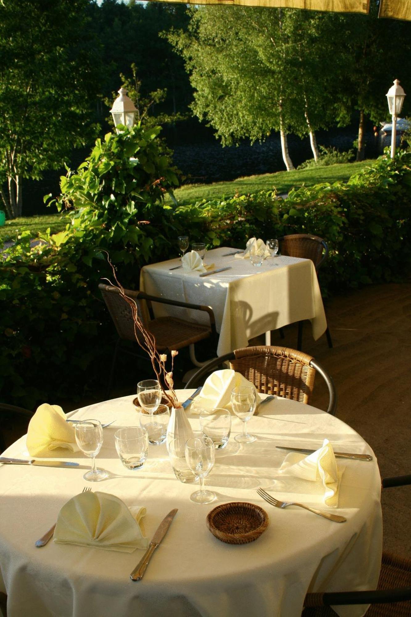 Logis Hotel Du Lac Neuvic  Exterior foto