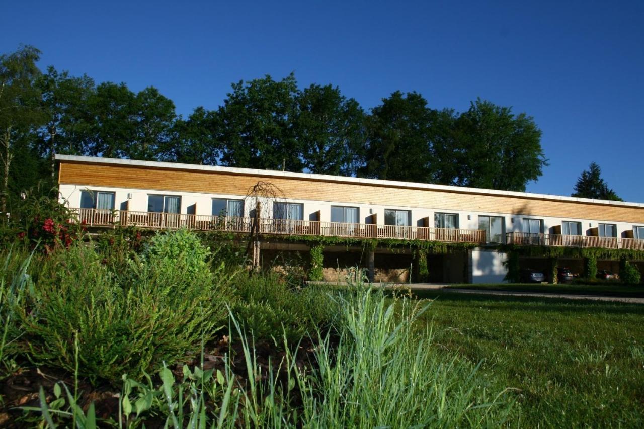 Logis Hotel Du Lac Neuvic  Habitación foto